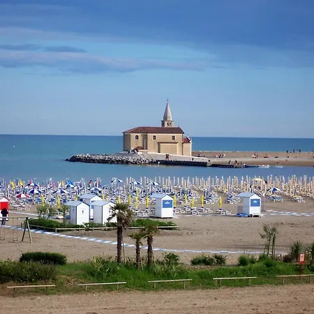 Hotel Sanremo 3*